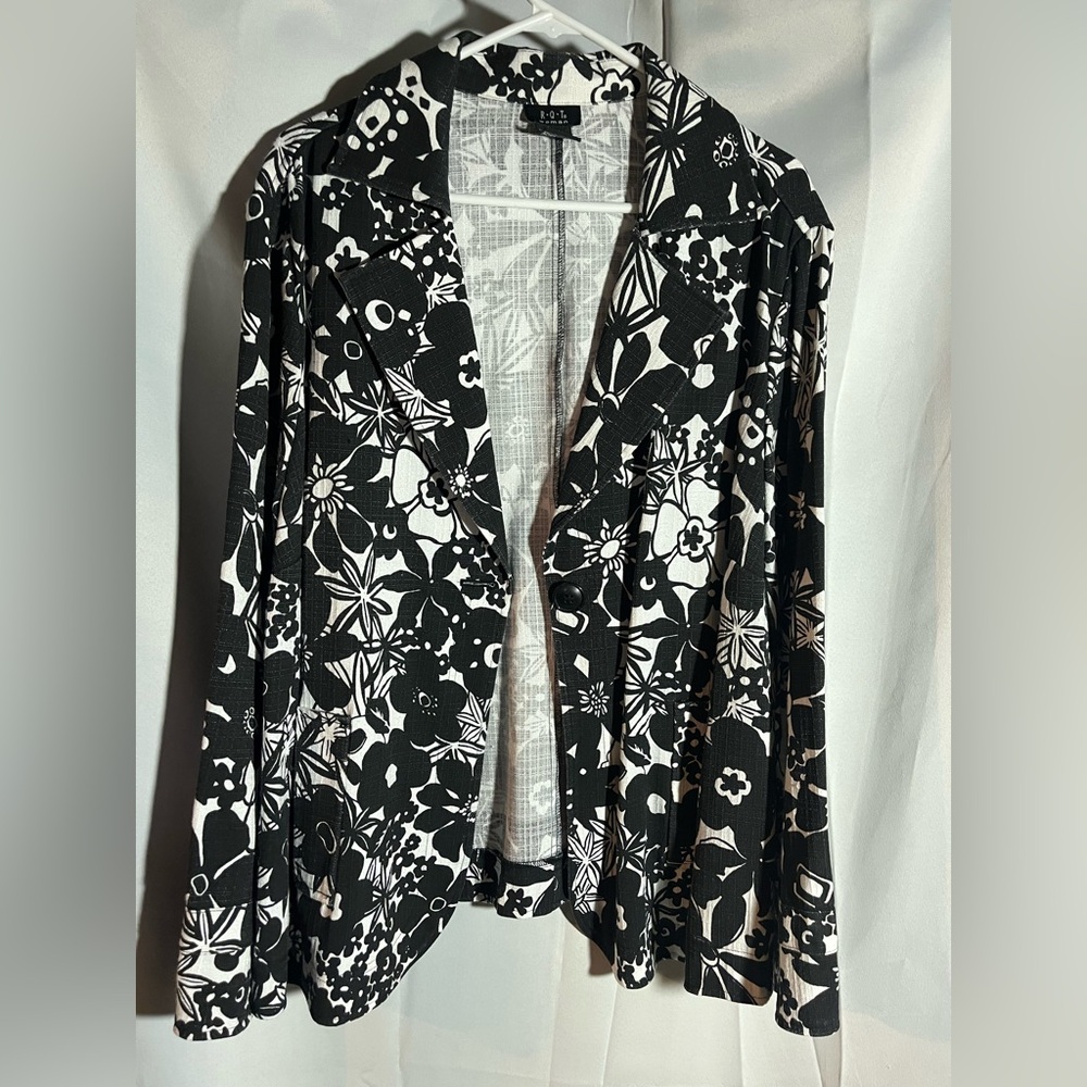 R.Q.T. Woman jacket - black/white floral patter - 2X
